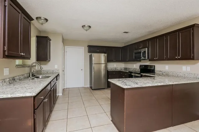 $2,130 | 835 Collins Boulevard, Cedar Hill, TX 75104