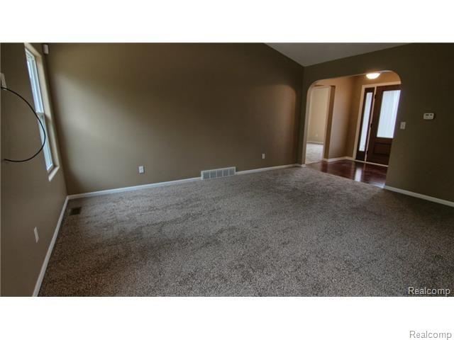 6930 Dryden Road Almont, MI 48003 - Photo 4 of 27 Gallery Image 4