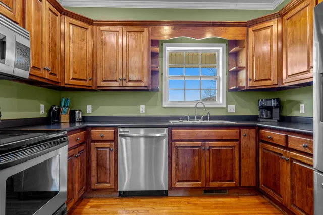 $279,900 | 220 Little Ponderosa Trail, Dunlap, TN 37327