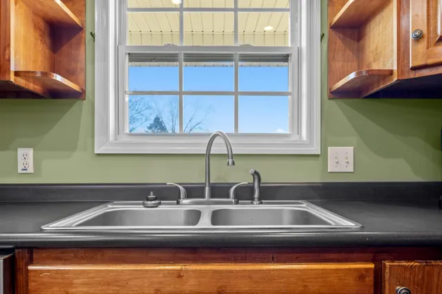 $279,900 | 220 Little Ponderosa Trail, Dunlap, TN 37327