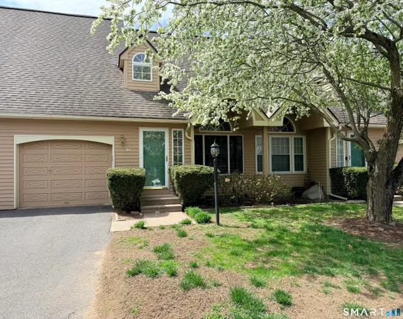 $309,900 | 39 Fox Hollow Drive, Unit 39, Windsor Locks, CT 06096