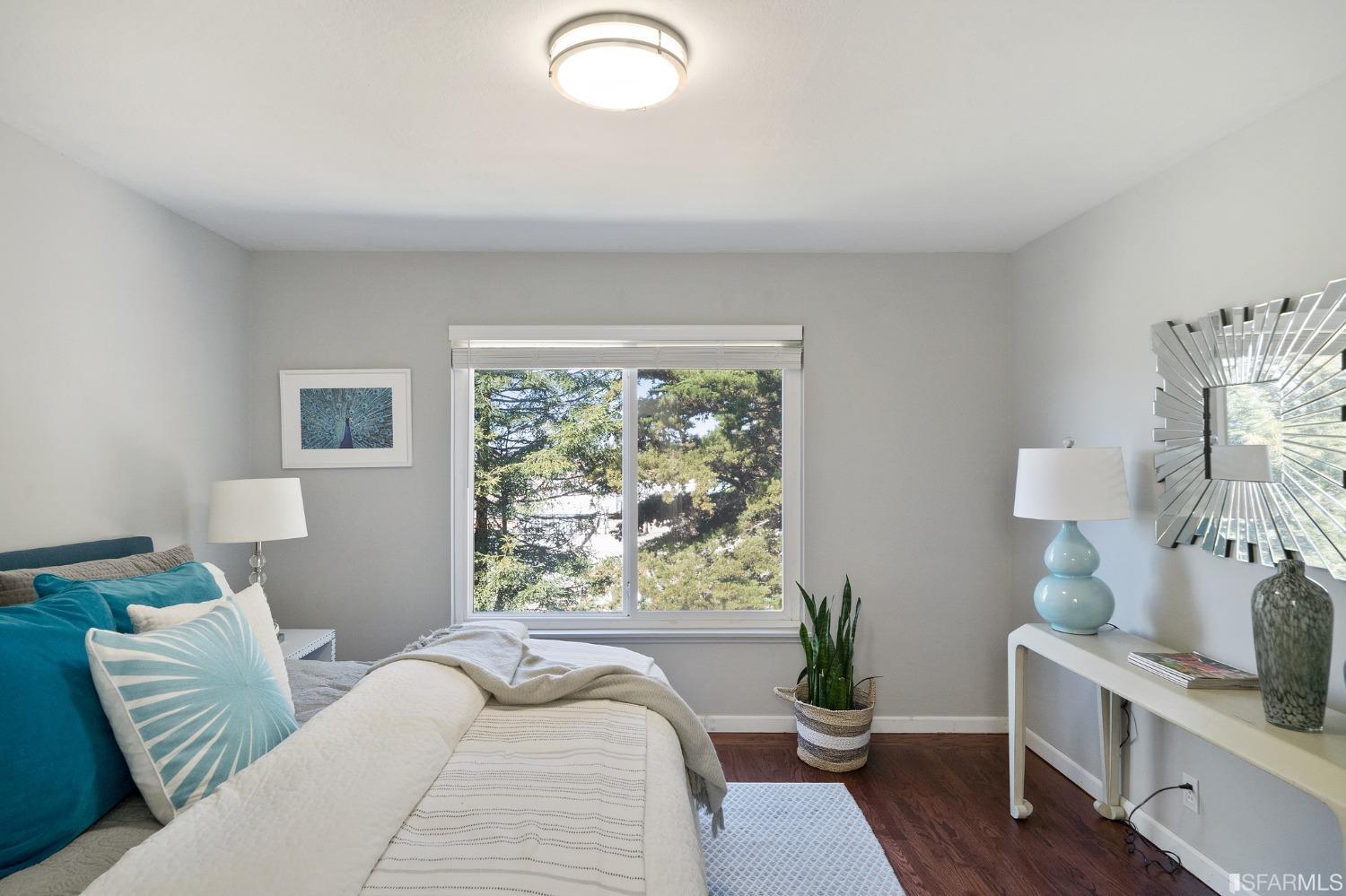67 Marshall Way Daly City, CA 94014 - Photo 25 of 42 a living room with furniture and a potted plant