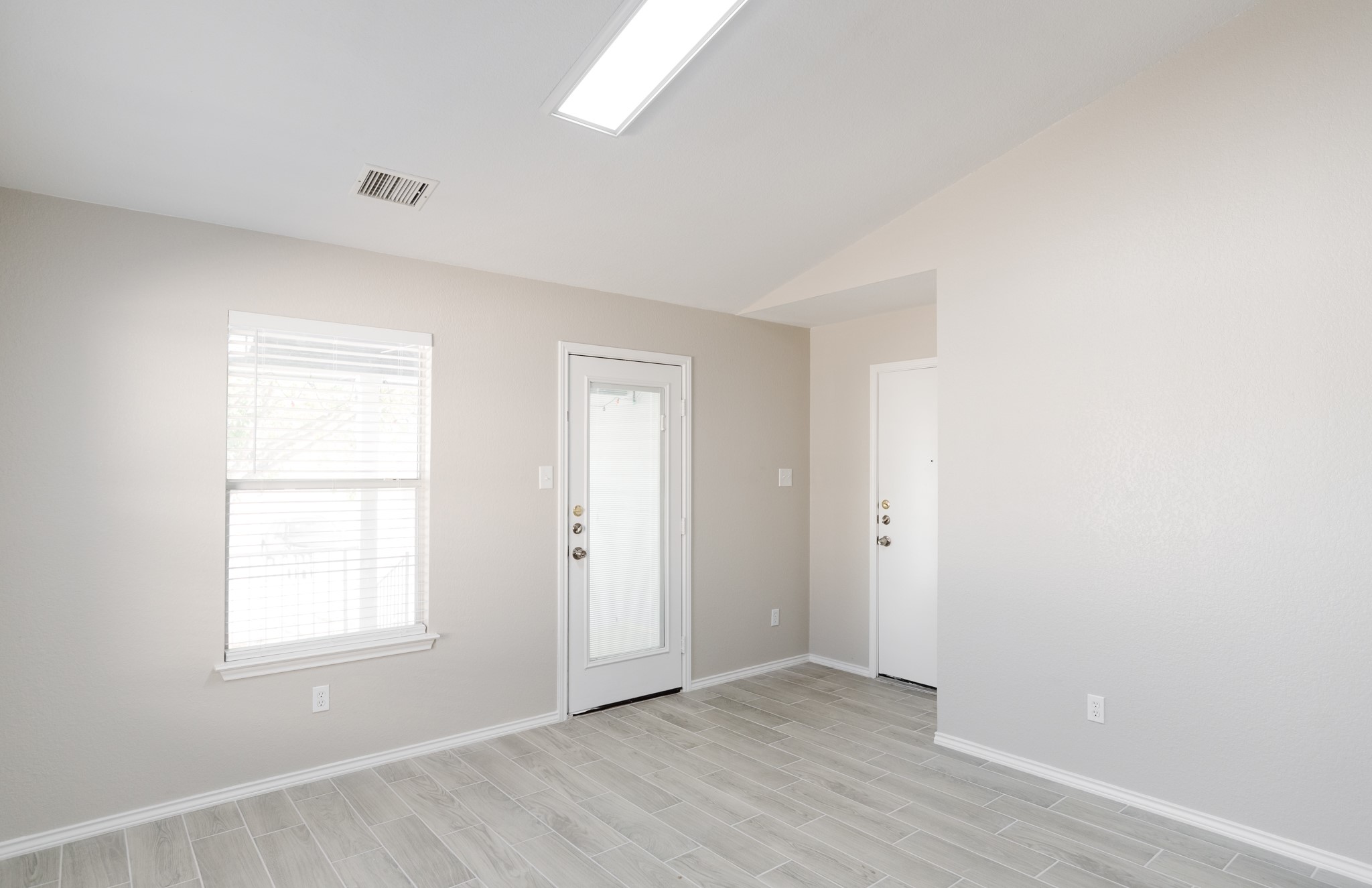 4977 Hartson Kyle, TX 78640 - Photo 16 of 40