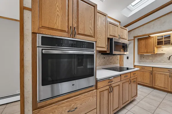$624,900 | 7116 Twin Sunset Road, Middleton, WI 53562