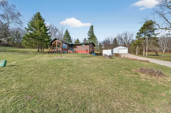 $624,900 | 7116 Twin Sunset Road, Middleton, WI 53562