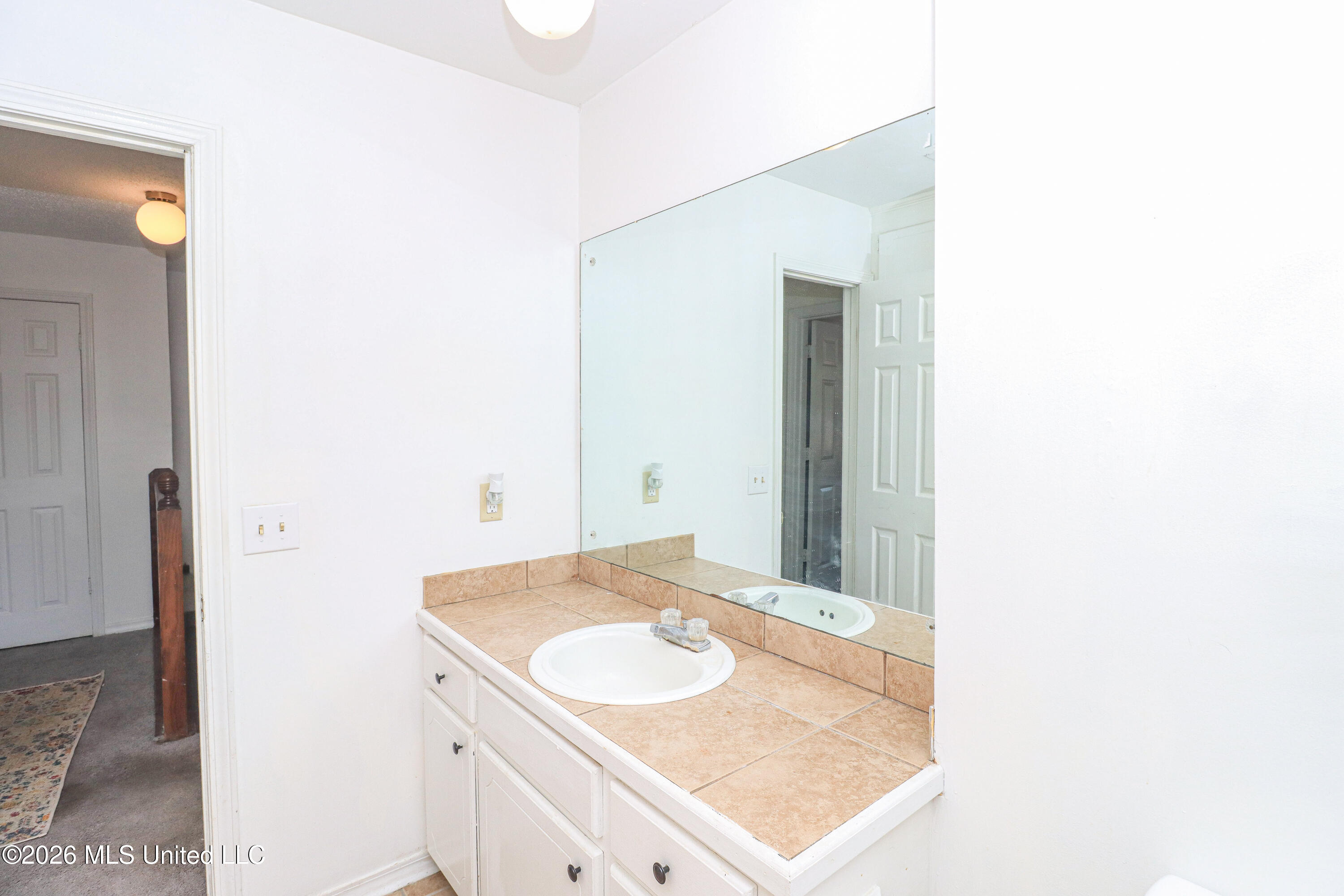 913 Glastonbury Circle, Unit B Ridgeland, MS 39157 - Photo 19 of 28 931 Glastonbury 16