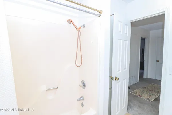 $115,000 | 913 Glastonbury Circle, Unit B, Ridgeland, MS 39157