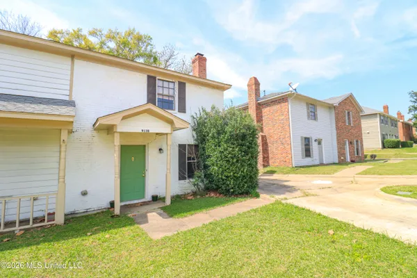$115,000 | 913 Glastonbury Circle, Unit B, Ridgeland, MS 39157