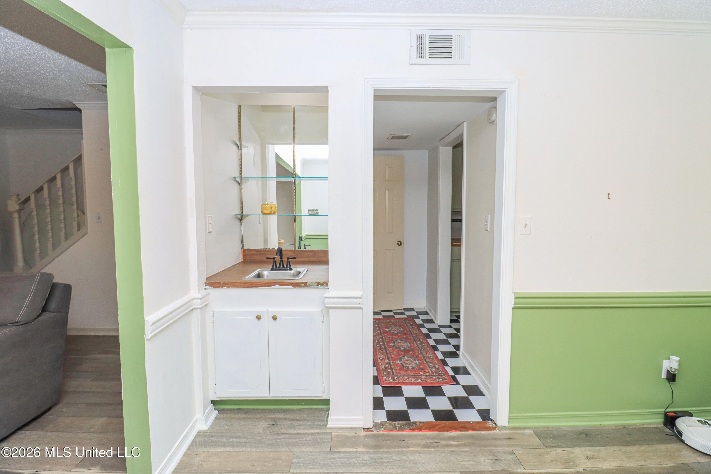 913 Glastonbury Circle, Unit B Ridgeland, MS 39157 - Photo 9 of 28 931 Glastonbury 27