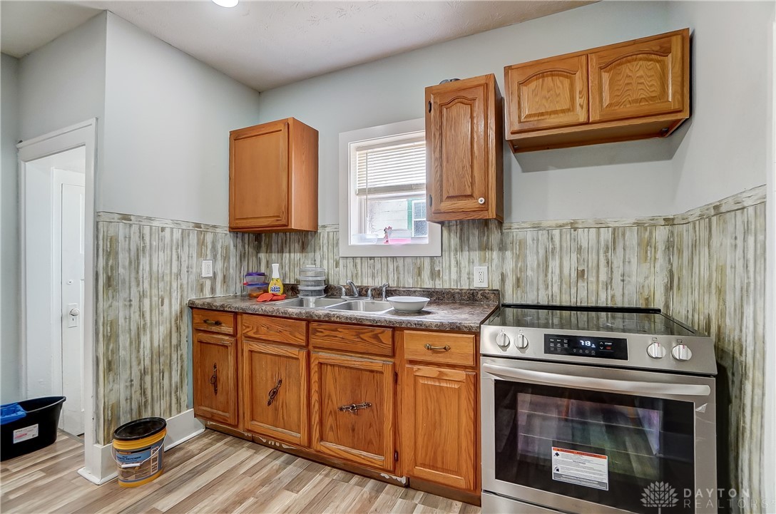 325 Roxbury Road Dayton, OH 45417 - Photo 11 of 17 Gallery Image 11