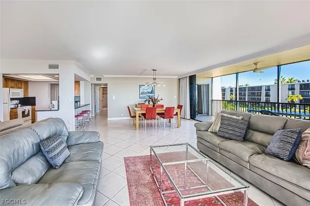 $1,820,000 | 1401 Middle Gulf Drive, Unit 306O, Sanibel, FL 33957