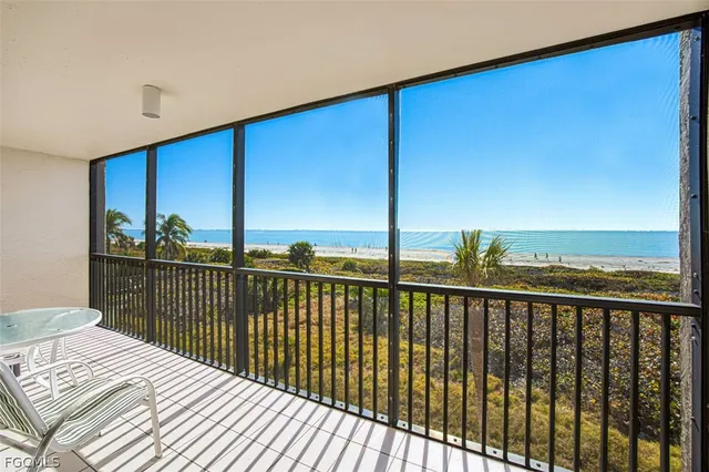 $1,820,000 | 1401 Middle Gulf Drive, Unit 306O, Sanibel, FL 33957