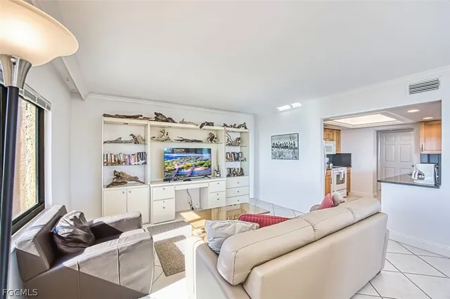 $1,820,000 | 1401 Middle Gulf Drive, Unit 306O, Sanibel, FL 33957