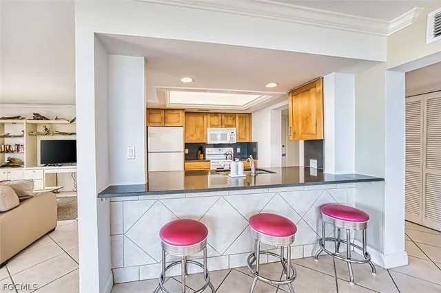 $1,820,000 | 1401 Middle Gulf Drive, Unit 306O, Sanibel, FL 33957