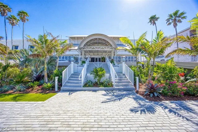 $1,820,000 | 1401 Middle Gulf Drive, Unit 306O, Sanibel, FL 33957