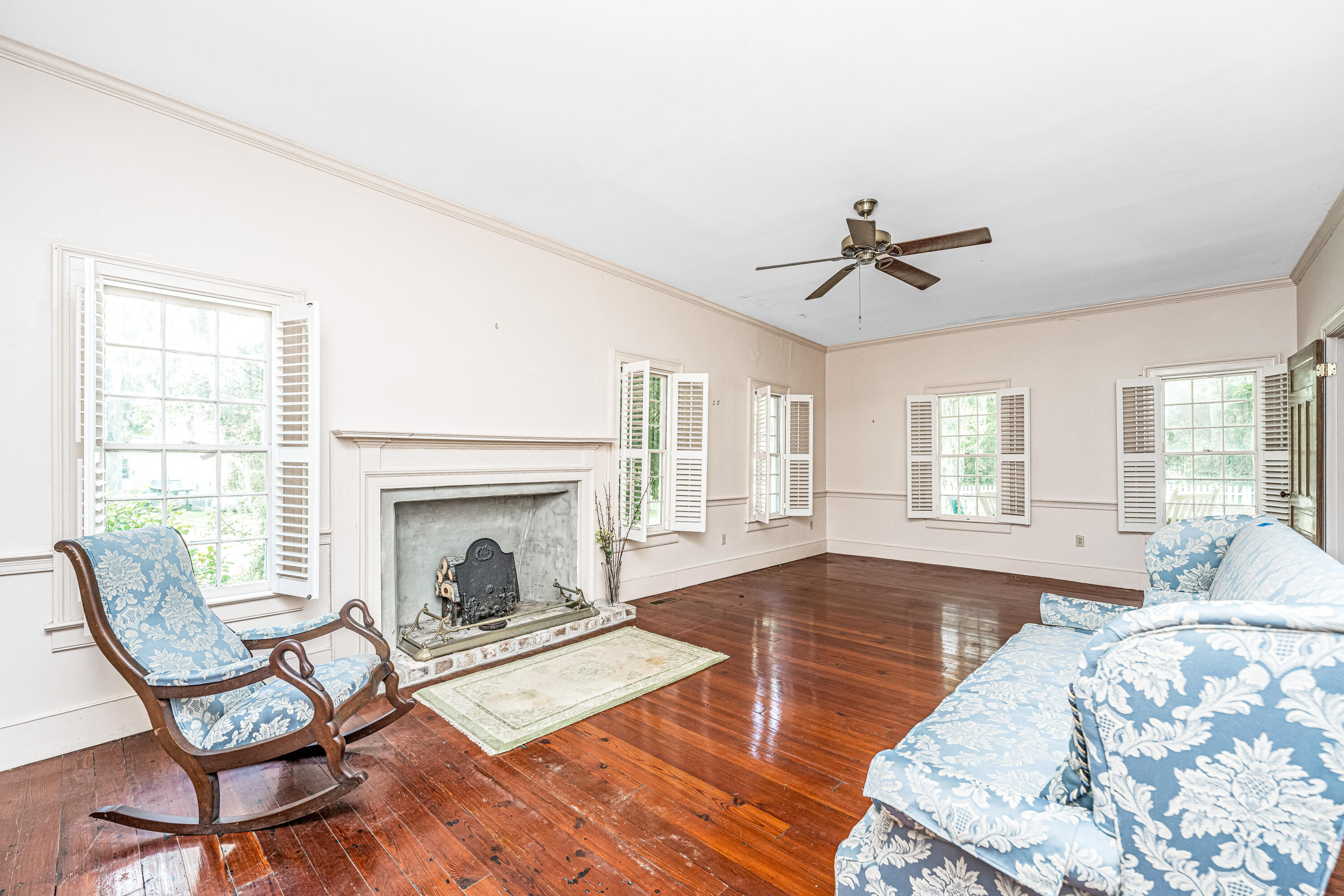 8083 Point Of Pines Road Edisto Island, SC 29438 - Photo 12 of 86 8083PointofPines_Home010