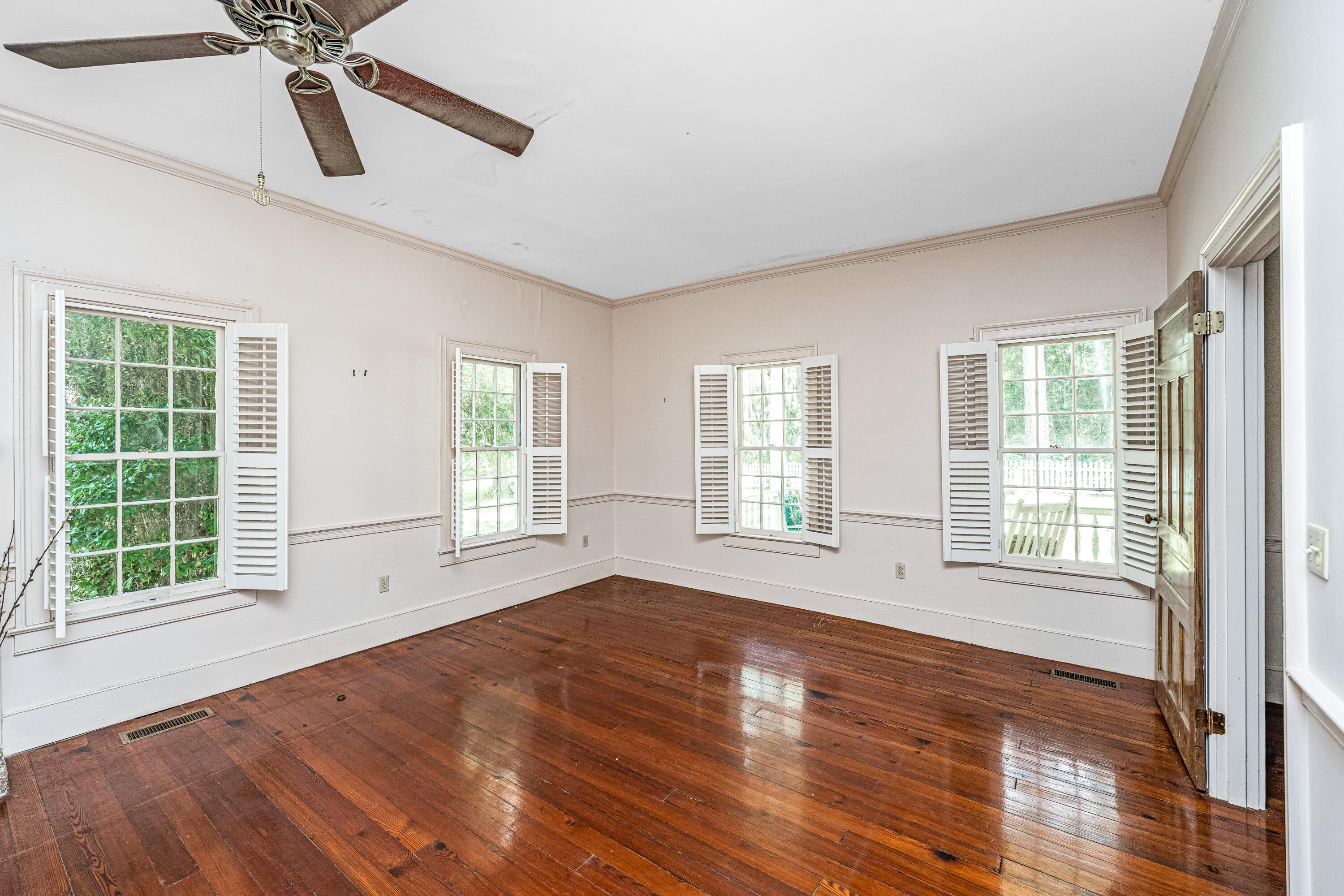 8083 Point Of Pines Road Edisto Island, SC 29438 - Photo 13 of 86 8083PointofPines_Home011