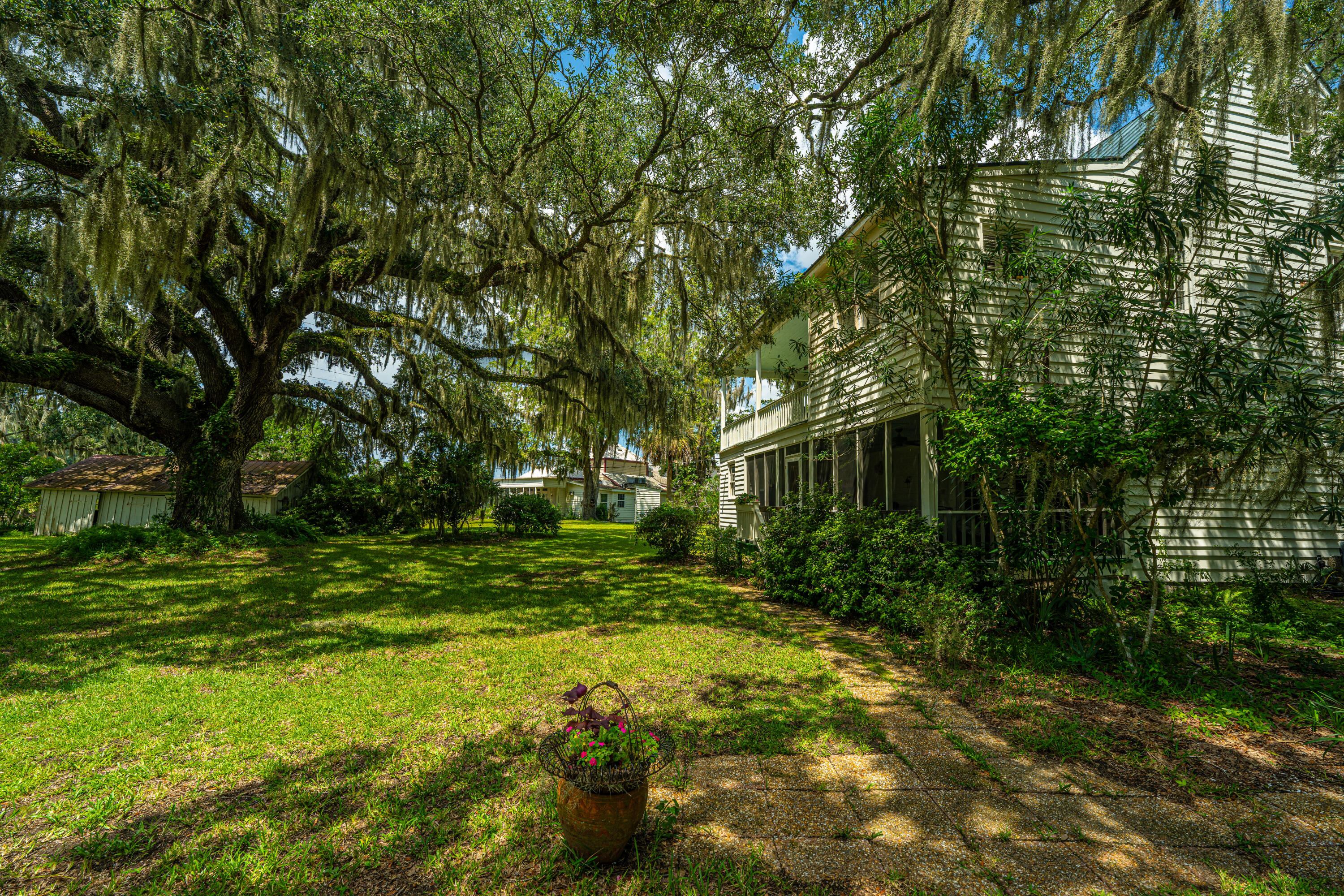 8083 Point Of Pines Road Edisto Island, SC 29438 - Photo 15 of 86 8083PointofPines_Home057