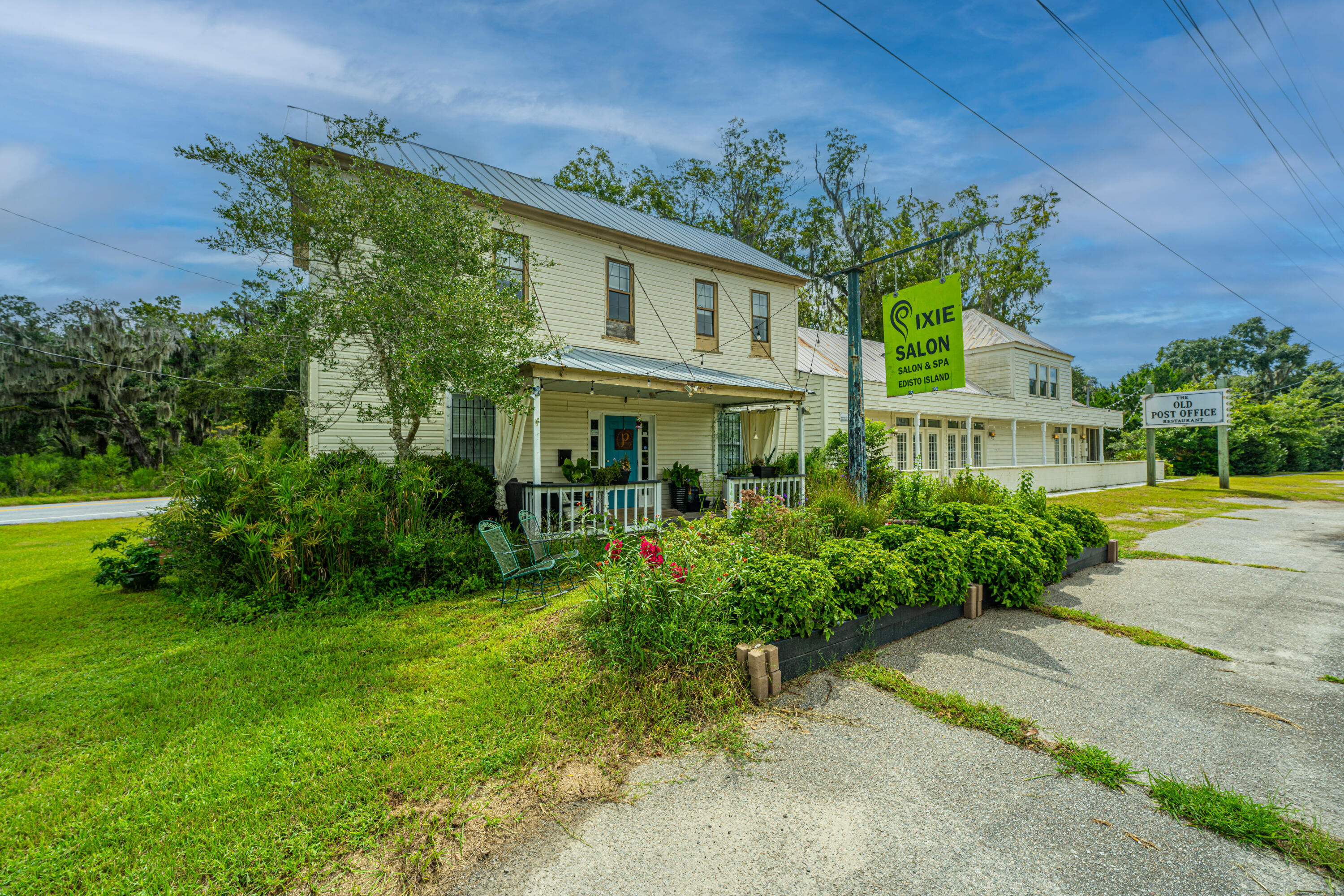 8083 Point Of Pines Road Edisto Island, SC 29438 - Photo 73 of 86 8083PointofPines_Salon001