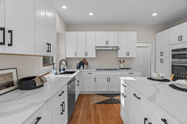 $789,000 | 16329 Mayfield Drive, Eden Prairie, MN 55347