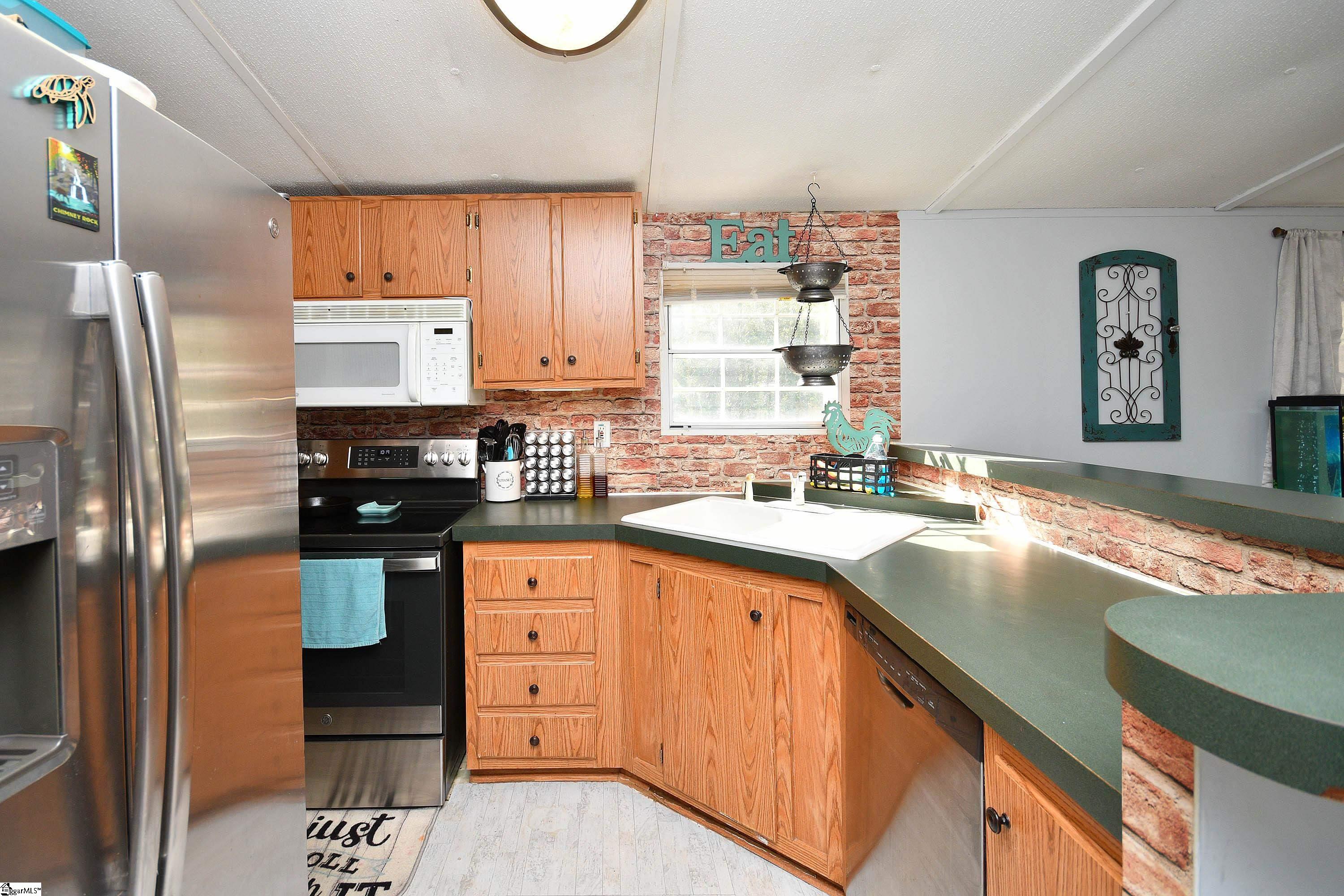 400 Rest Road Waterloo, SC 29384 - Photo 13 of 33