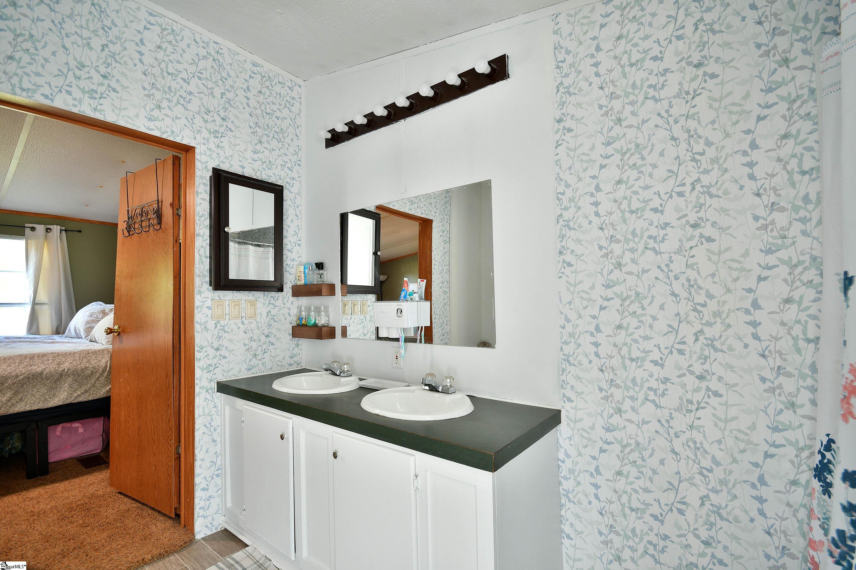 400 Rest Road Waterloo, SC 29384 - Photo 22 of 33