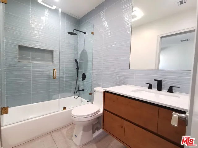 a view of an entryway