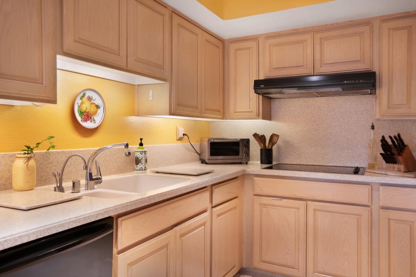2 Rinconada Circle Belmont, CA 94002 - Photo 12 of 32