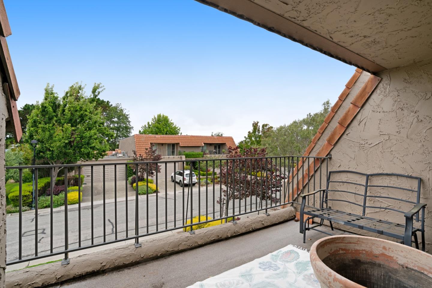 2 Rinconada Circle Belmont, CA 94002 - Photo 21 of 32