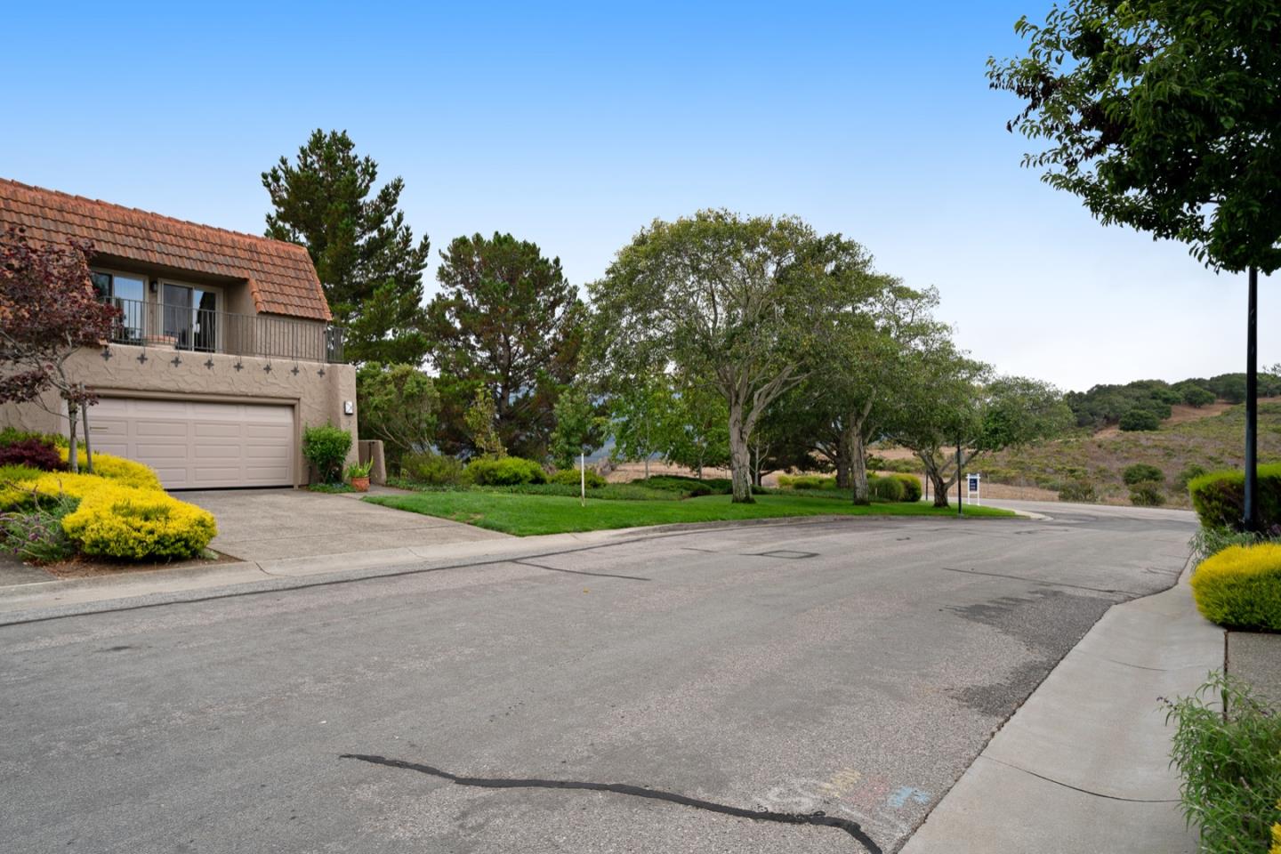 2 Rinconada Circle Belmont, CA 94002 - Photo 31 of 32