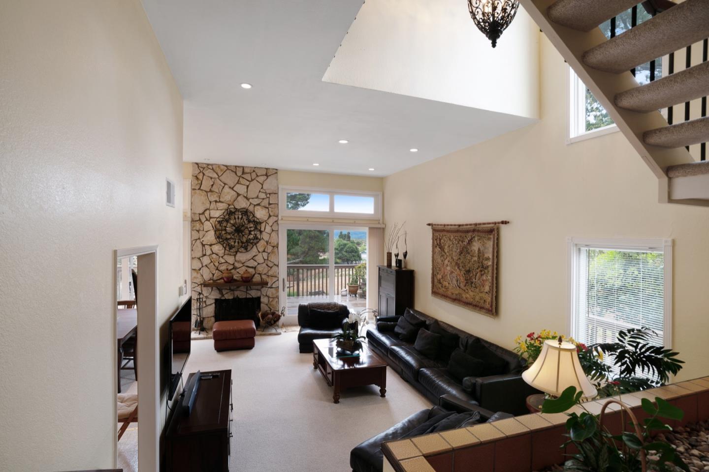 2 Rinconada Circle Belmont, CA 94002 - Photo 9 of 32