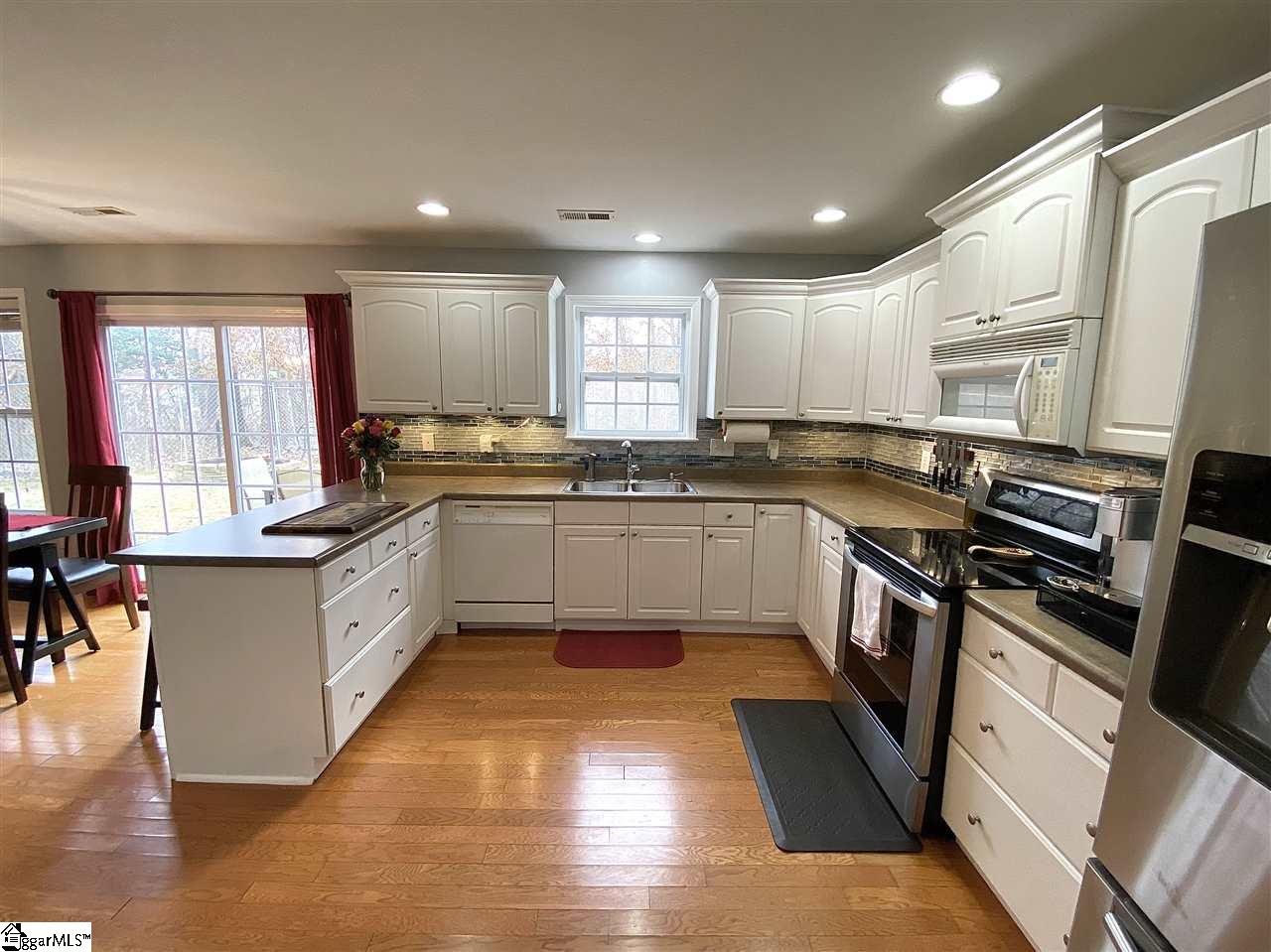 304 Timber Trail Greer, SC 29651 - Photo 14 of 33 Gallery Image 14
