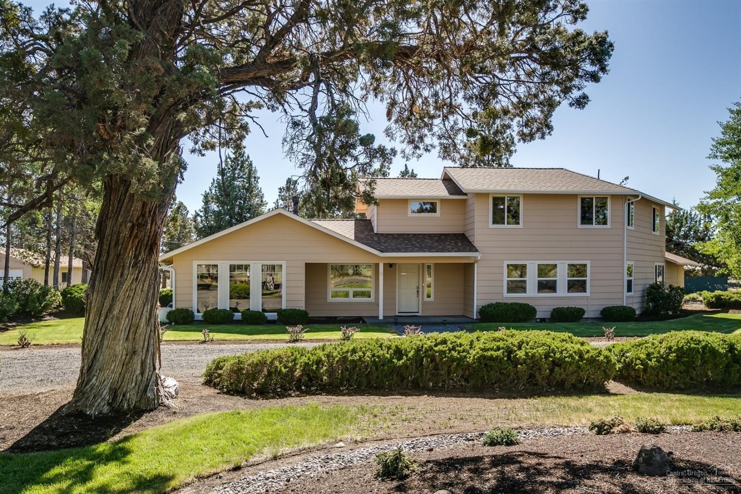 67134 Gist Road Bend, OR 97703 - Photo 3 of 24 Gallery Image 3