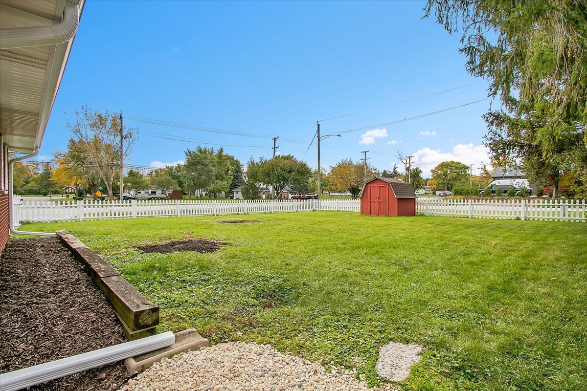 11550 Francis Road Mokena, IL 60448 - Photo 20 of 22 a view of a park with large trees