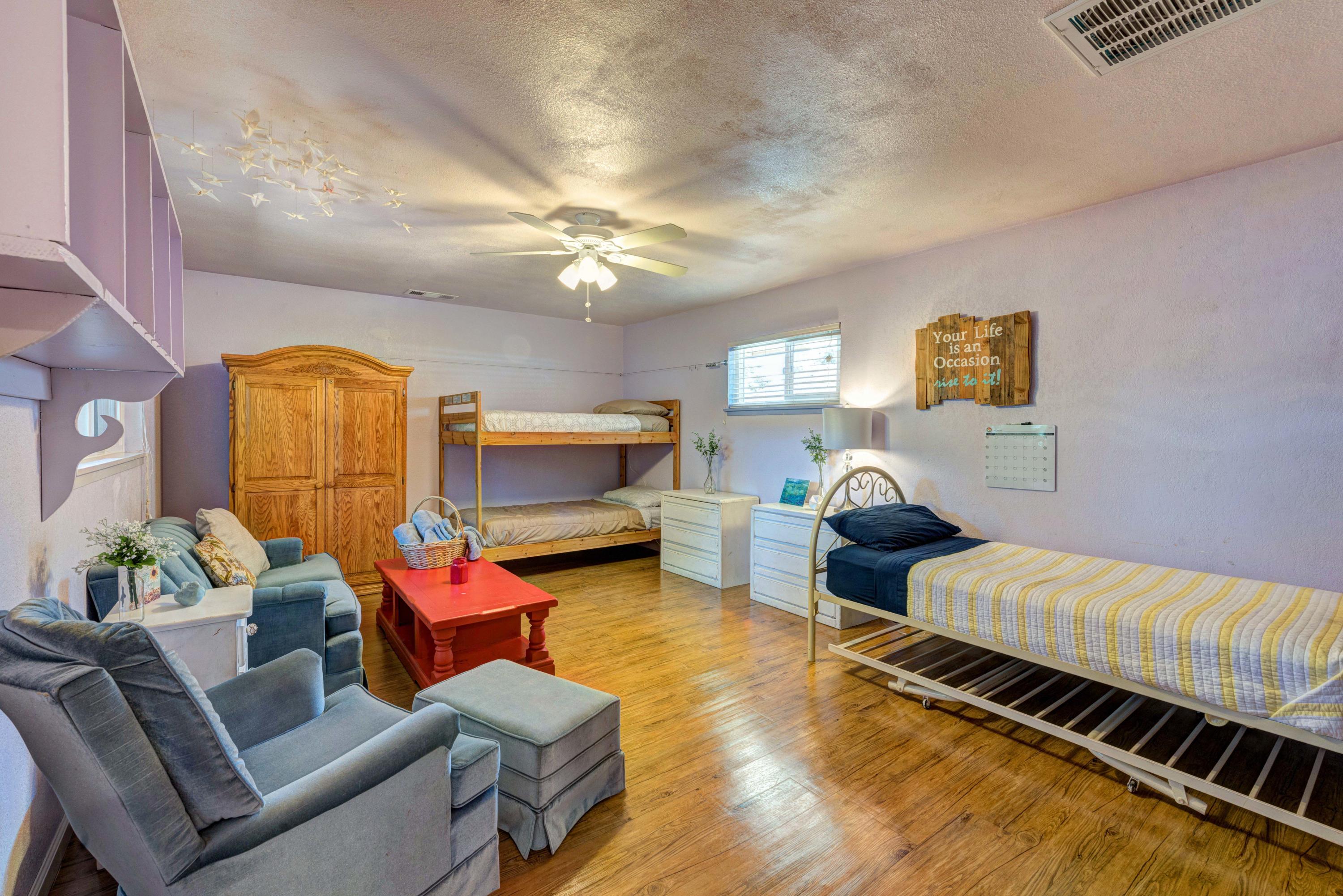 11367 Hawley Road Redding, CA 96003 - Photo 25 of 44 Bedroom 3