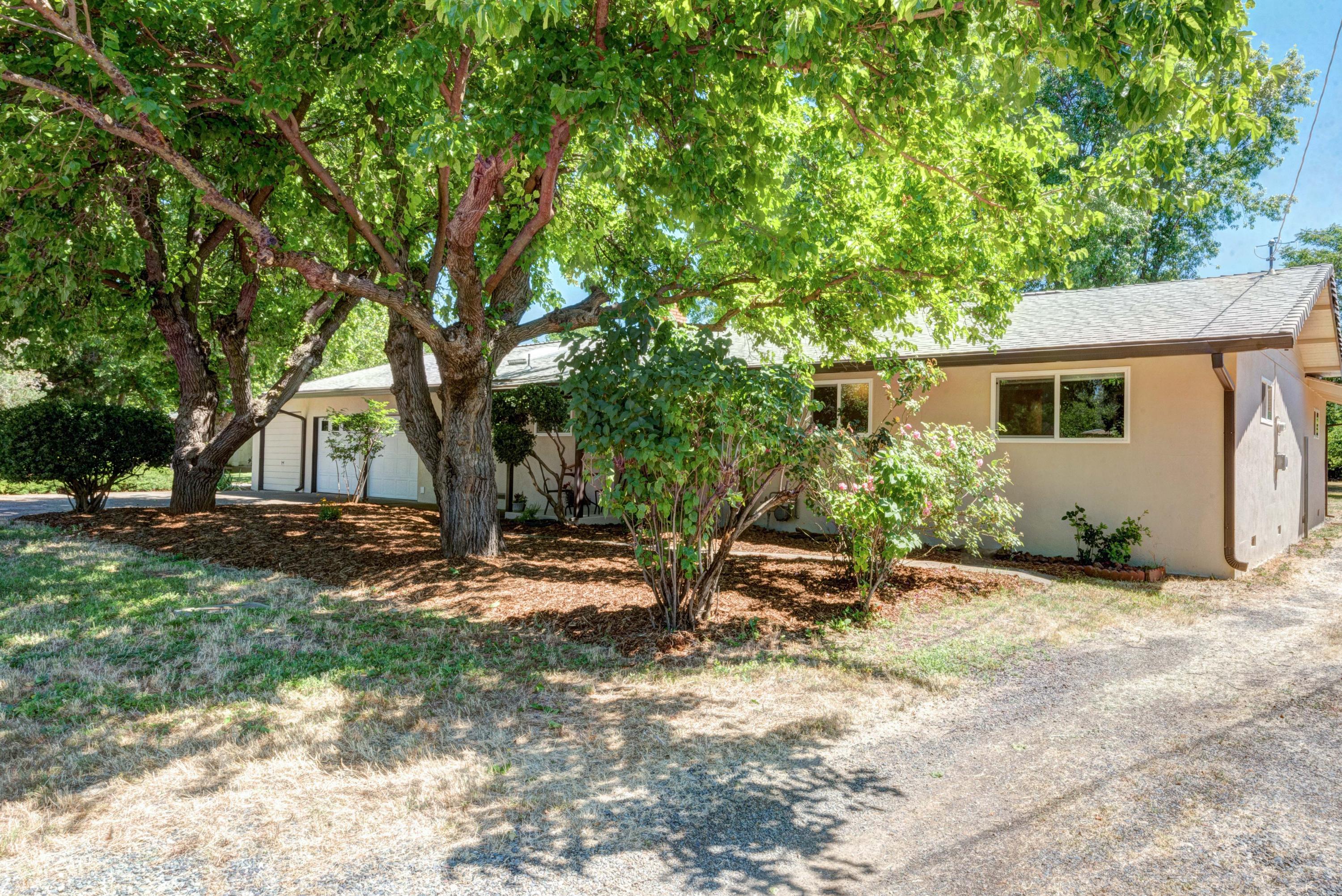 11367 Hawley Road Redding, CA 96003 - Photo 41 of 44 2nd driveway