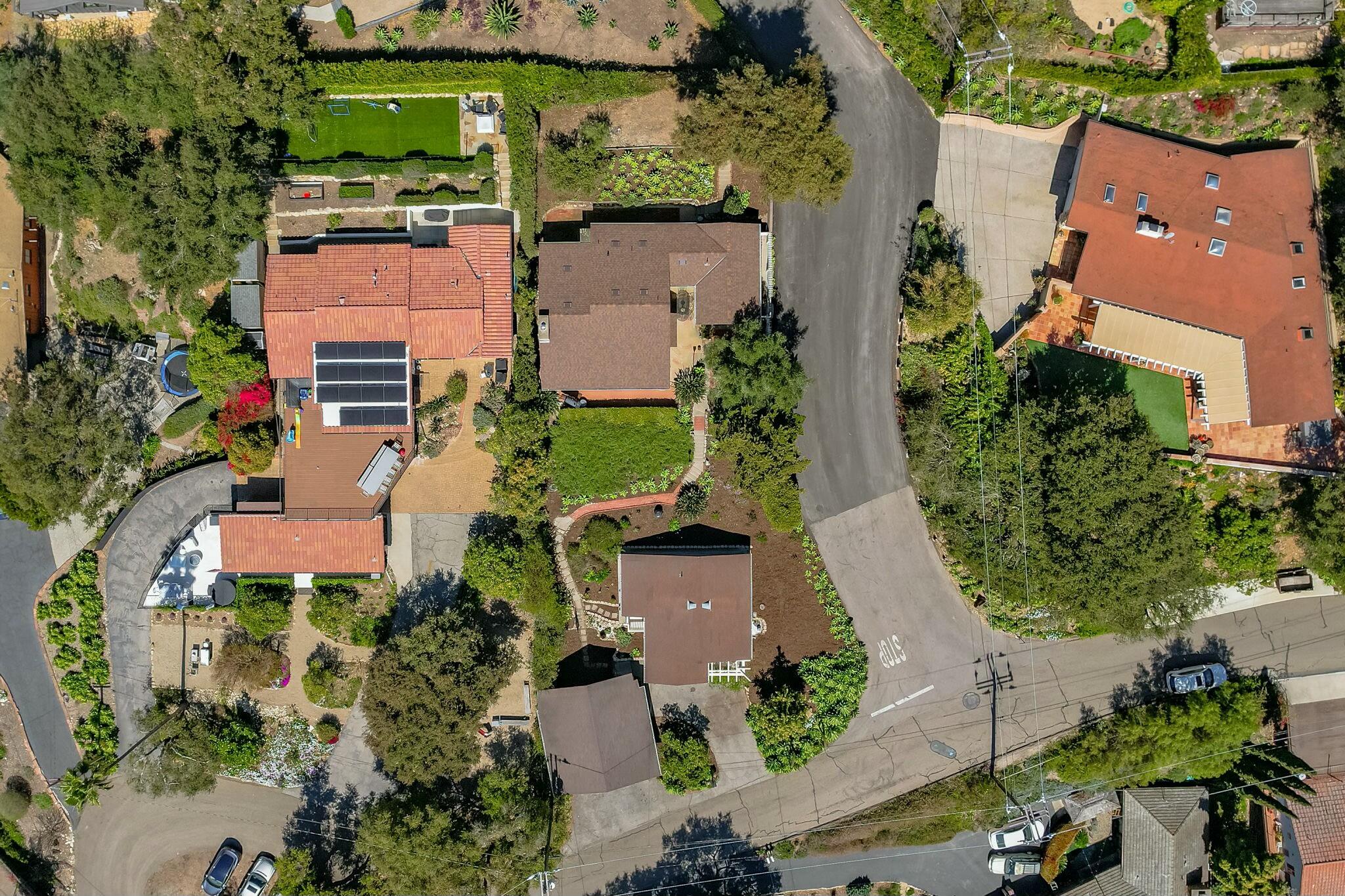 2986 Kenmore Place Santa Barbara, CA 93105 - Photo 22 of 49 an aerial view of a house with a yard and lake view