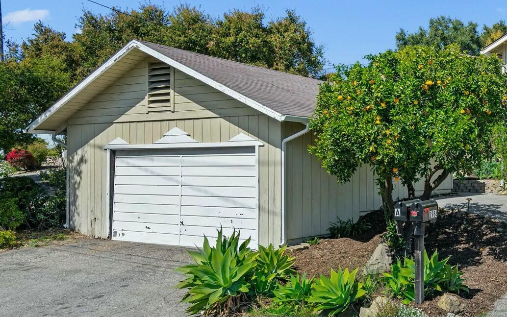 2986 Kenmore Place Santa Barbara, CA 93105 - Photo 46 of 49 a front view of a house with a yard