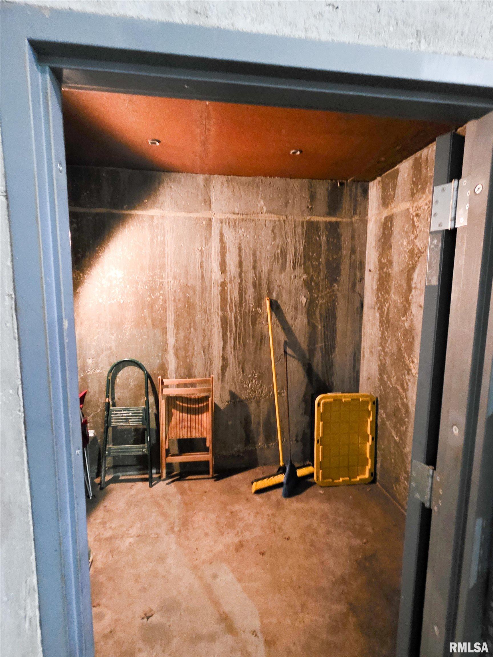 103 Watkins Street Cisne, IL 62823 - Photo 12 of 85