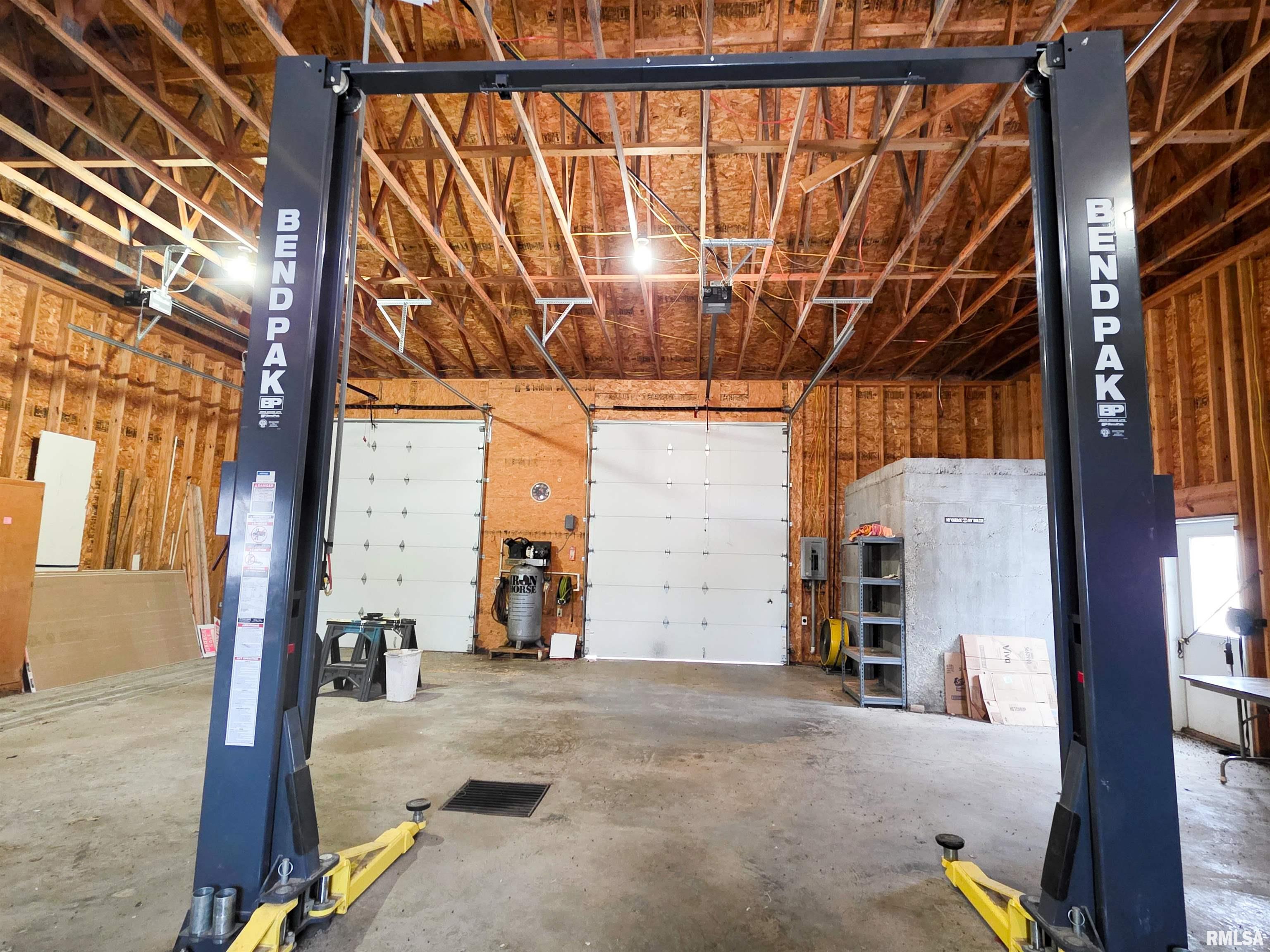 103 Watkins Street Cisne, IL 62823 - Photo 4 of 85