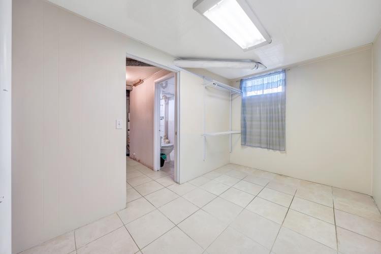 5001 Hildebrand Road Northwest Roanoke, VA 24012 - Photo 36 of 36 an empty room with windows