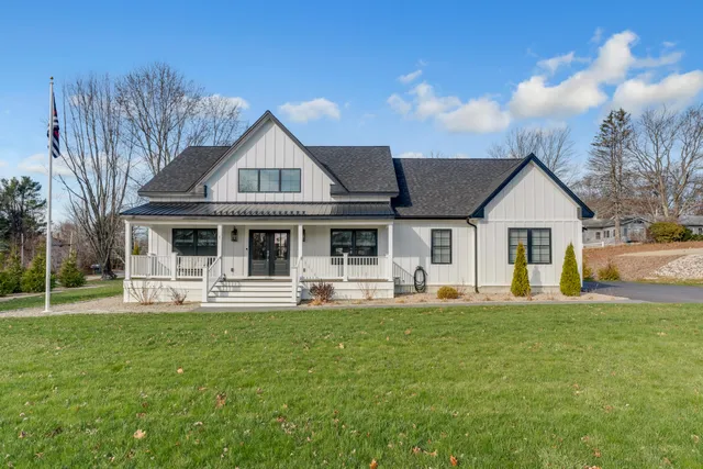 $1,250,000 | 1 Tide Water Drive, Biddeford, ME 04005