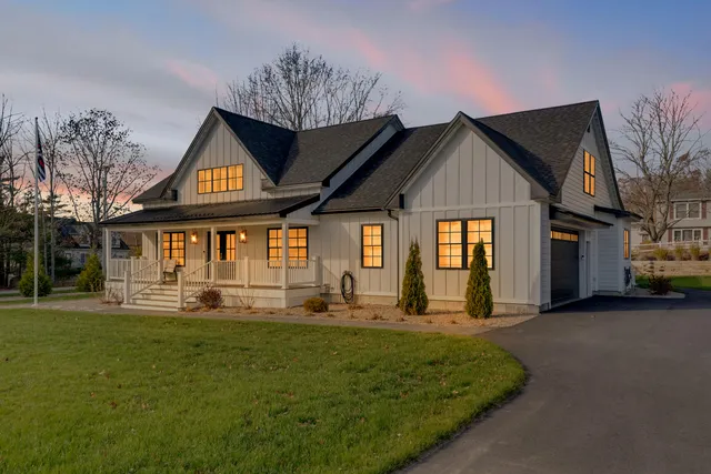 $1,250,000 | 1 Tide Water Drive, Biddeford, ME 04005