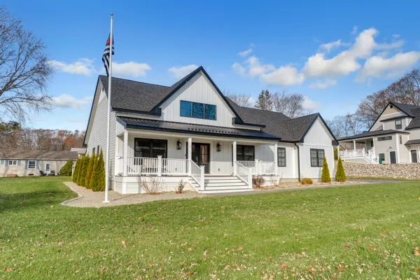 $1,250,000 | 1 Tide Water Drive, Biddeford, ME 04005