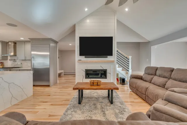 $1,250,000 | 1 Tide Water Drive, Biddeford, ME 04005