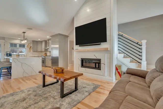 $1,250,000 | 1 Tide Water Drive, Biddeford, ME 04005