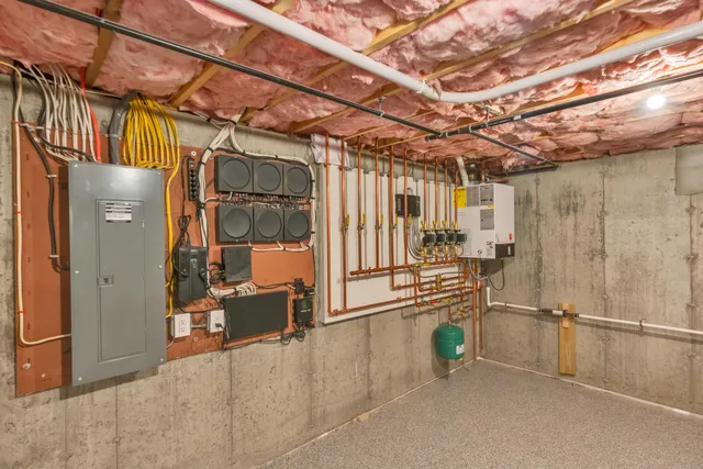 $1,250,000 | 1 Tide Water Drive, Biddeford, ME 04005