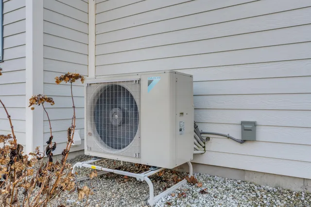 $1,250,000 | 1 Tide Water Drive, Biddeford, ME 04005