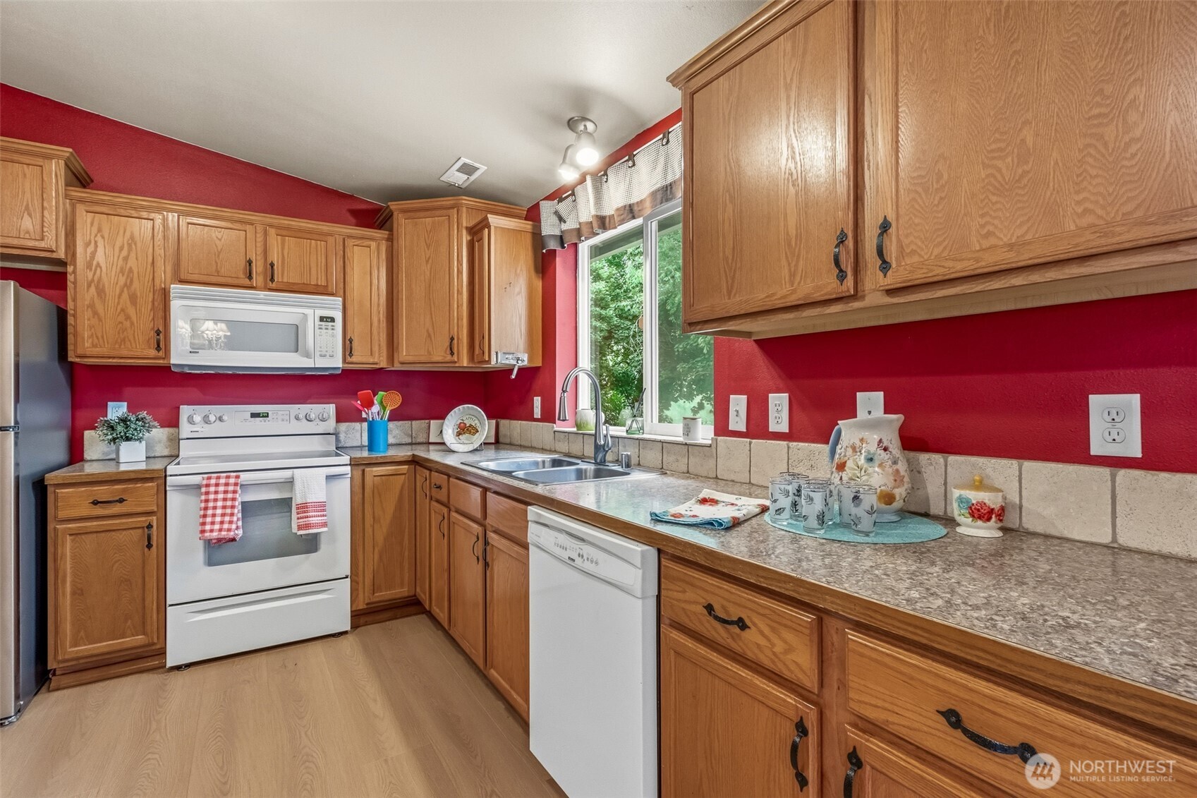 5197 Regan Road Cashmere, WA 98815 - Photo 7 of 30