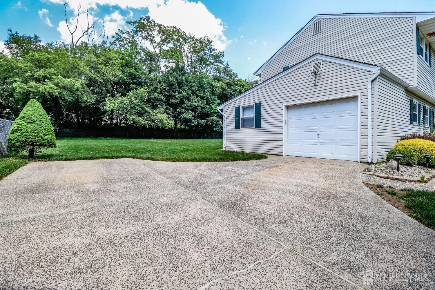 5 Overhill Road East Brunswick, NJ 08816 - Photo 5 of 38